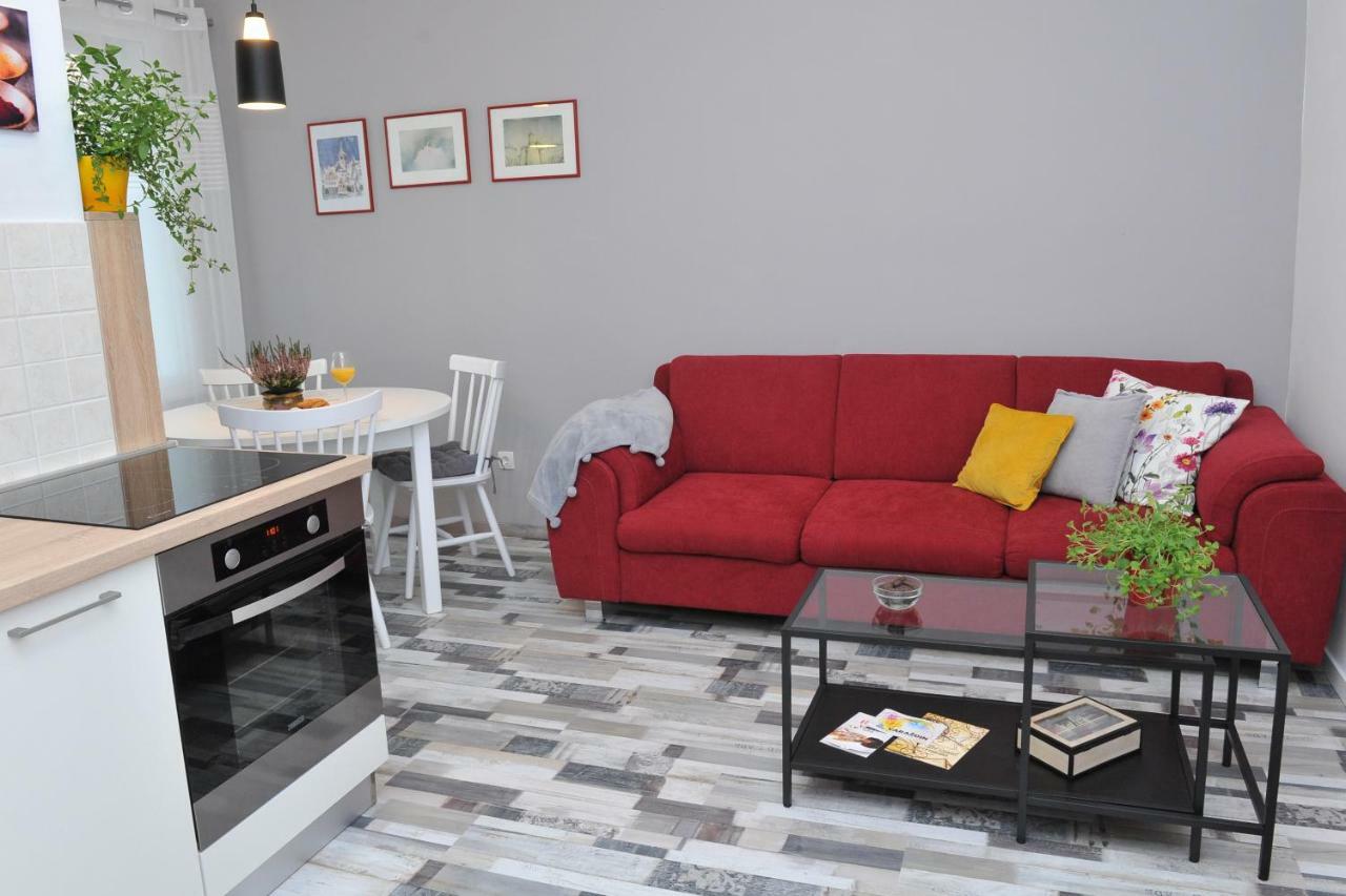 Studio Apartman D&D วาราชดีน ภายนอก รูปภาพ